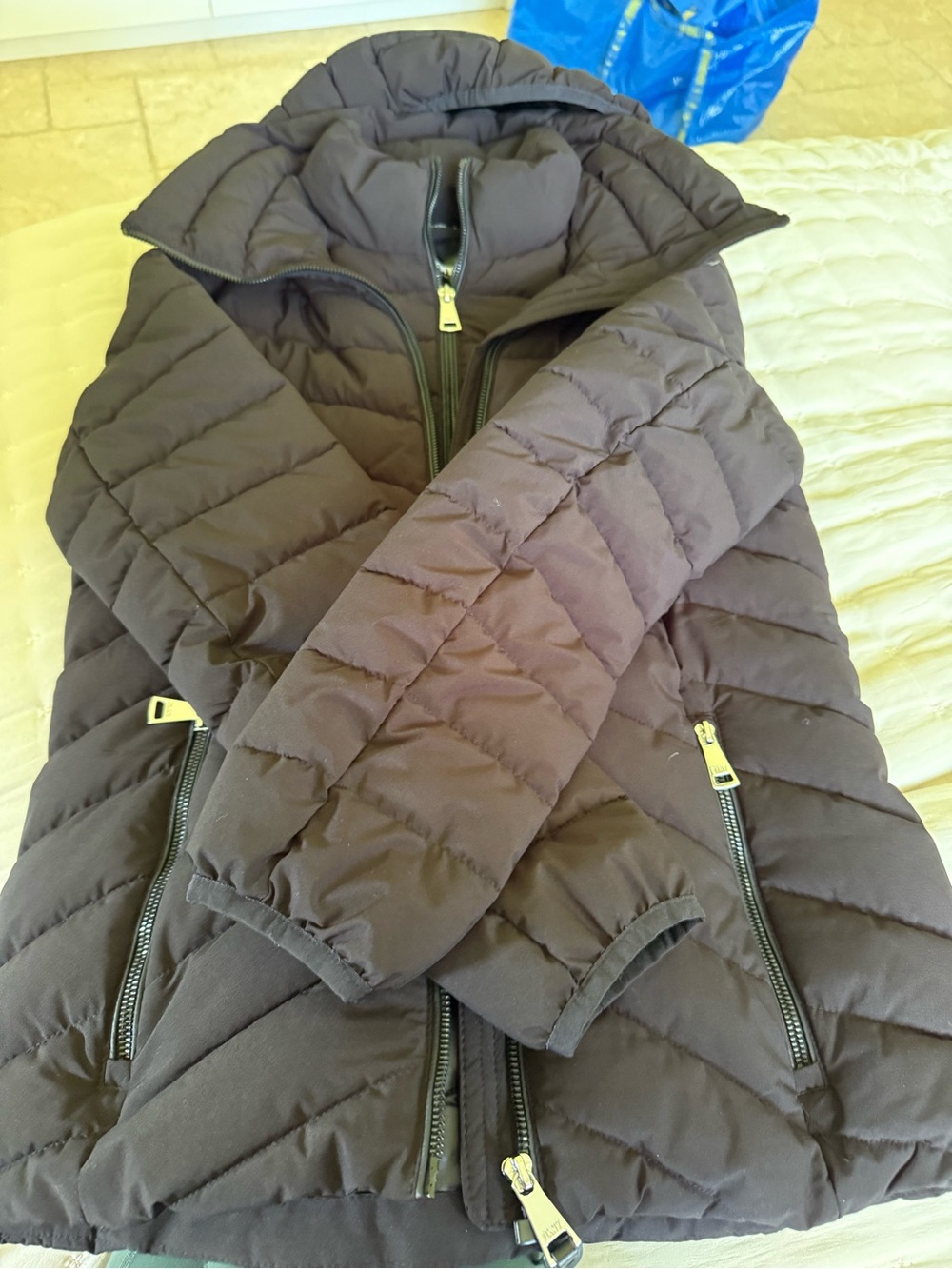 DKNY Quilted Puffer Jacket in Black